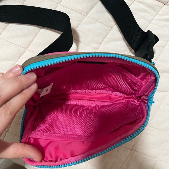 Lululemon Belt Bag - Picture 4 of 4